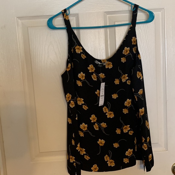 White House Black Market sleeveless blouse - Picture 5 of 12